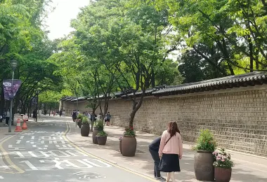 德壽宮石牆路 熱門景點照片