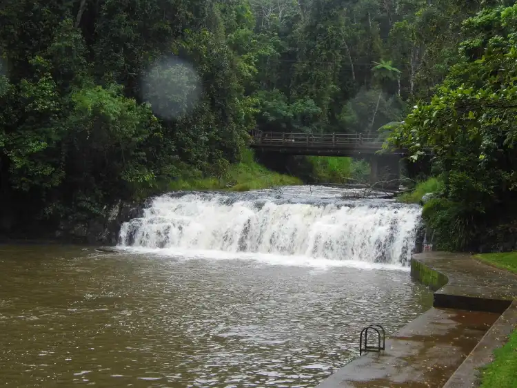 Hotéis em Malanda