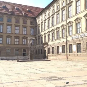 Richard-Strauss-Brunnen