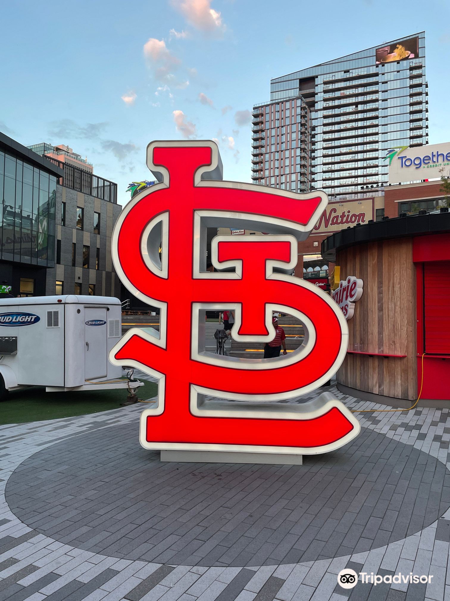 St. Louis Cardinals on X: Birds of a feather. Fredbird and his dad  celebrating Father's Day at the ballpark. #STLCards   / X