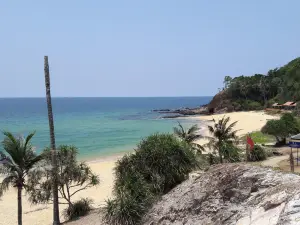 Pantai Teluk Bidara