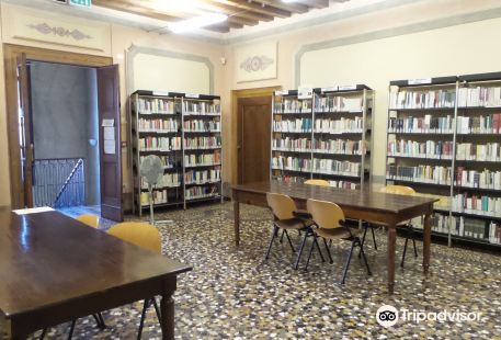 Biblioteca L.Meneghello - Villa Clementi