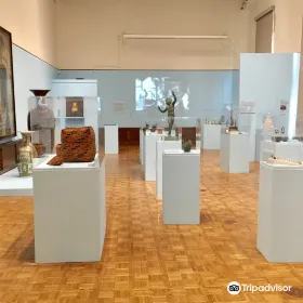 Arthur Ross Gallery