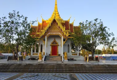 Lak Muang (City Pillar Shrine) รูปภาพAttractionsยอดนิยม