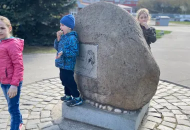 Memorable stone Pushkin รูปภาพAttractionsยอดนิยม
