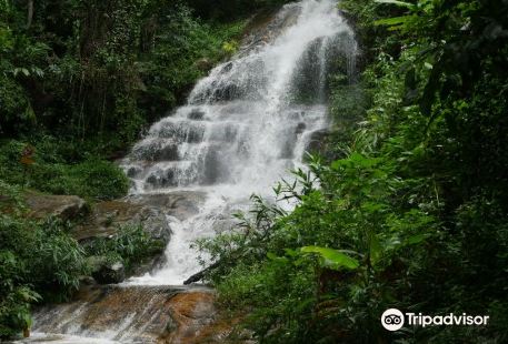 Huay Keaw Waterfall