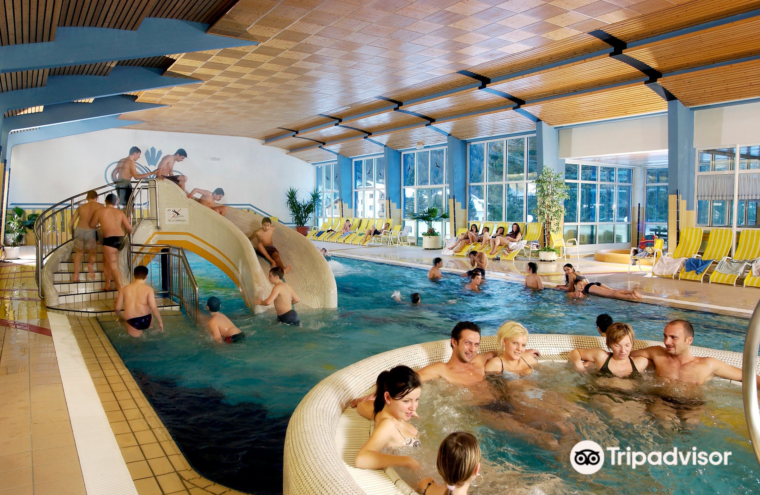 Mixed Sauna Bathing Mixed Sauna Bathing