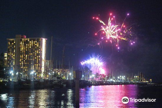 Waikiki Firework Viewing Guide