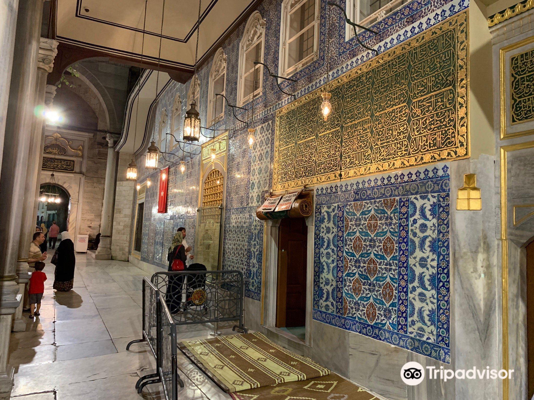 eyup sultan mosque eyup sultan camii travel guidebook must visit attractions in eyup sultan mosque eyup sultan camii nearby recommendation trip com