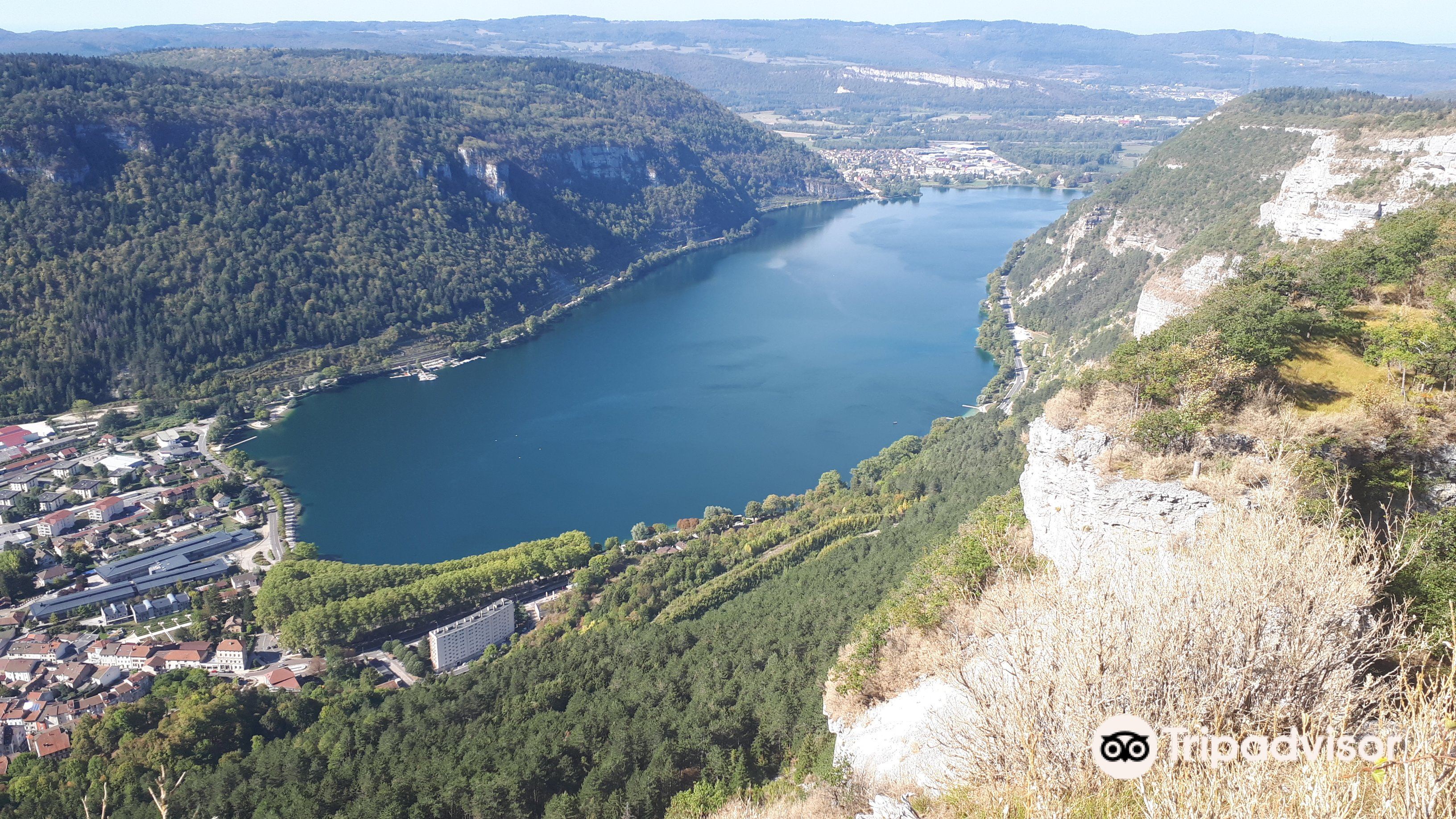 Lac de Nantua travel guidebook u2013must visit attractions in Nantua 