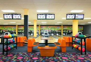 Bowlarama รูปภาพAttractionsยอดนิยม