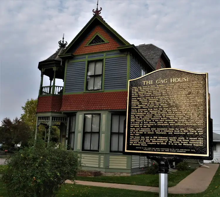 Hotels in Brown County