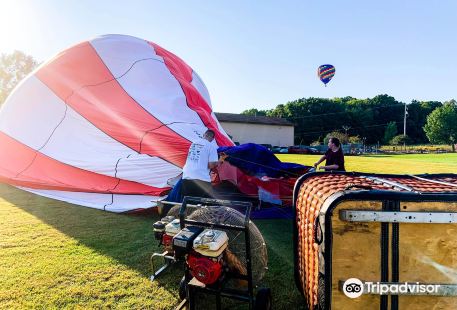 Balloon Quest Inc Capt. Phogg Balloon Rides