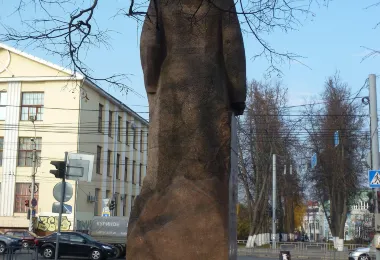 Fyodor Afanasyev Statue รูปภาพAttractionsยอดนิยม