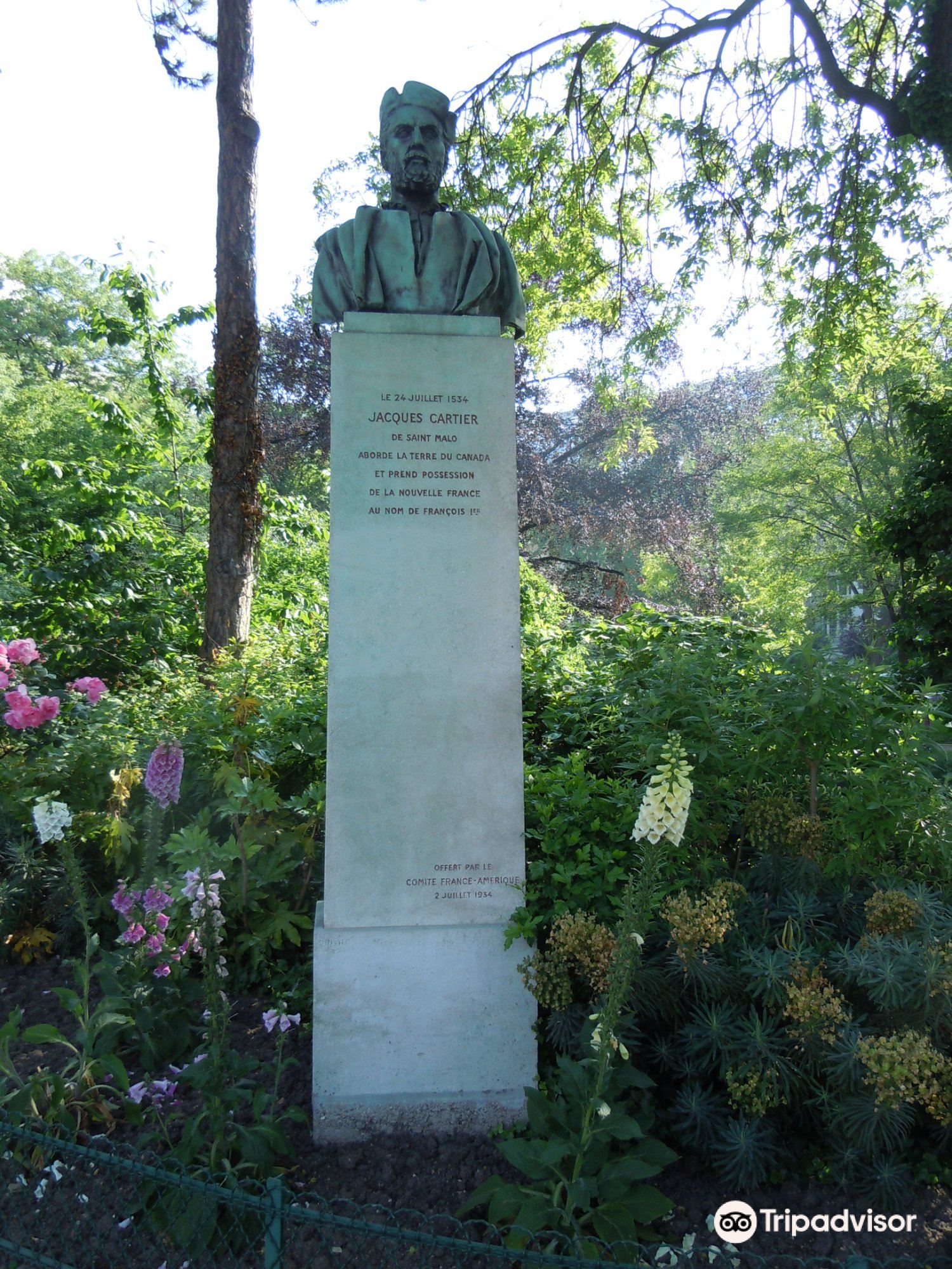 jacques cartier statue