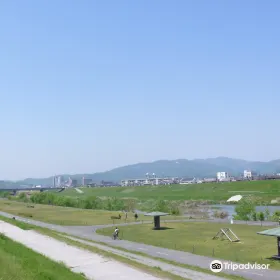 Hyakkengawa Ryokuchi