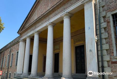 Civica Biblioteca 'Popolare - Luigi Ricca'