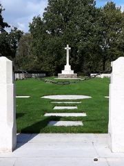 Geel War Cemetery