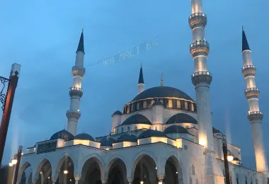 Melike Hatun Camii รูปภาพAttractionsยอดนิยม