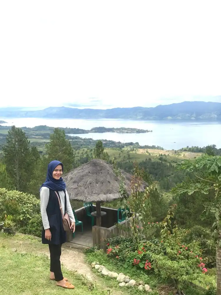 Hotel di Tiga Raja