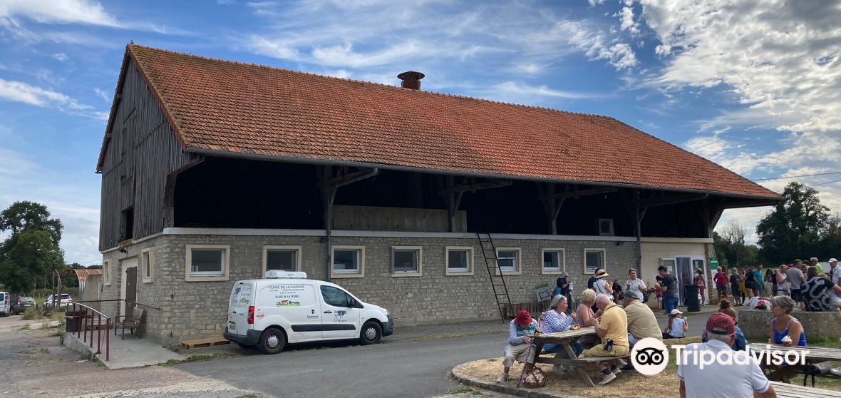 VauxsurAure Travel Guide 2023 Things to Do, What To Eat & Tips