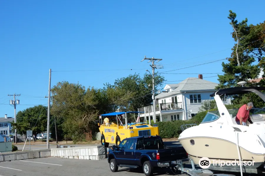 Cape Cod Duckmobiles1