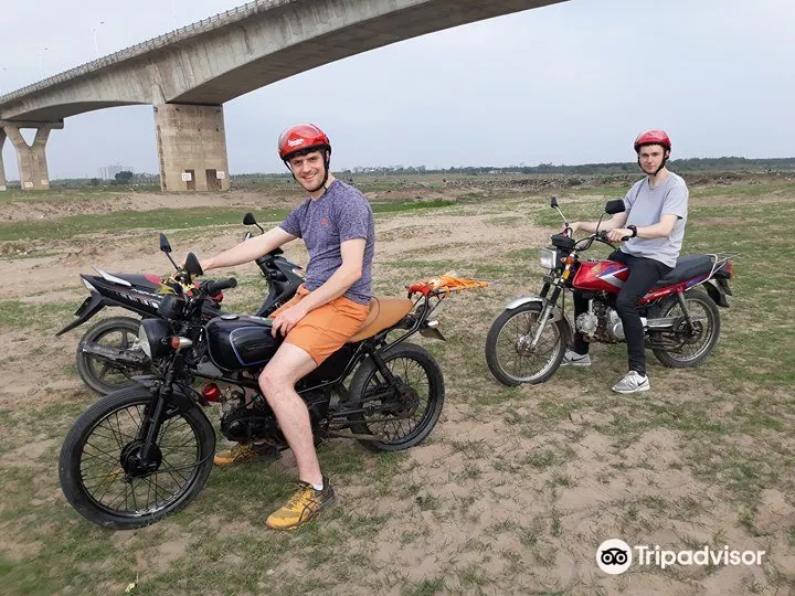 Hanoi Motorbikes Adventure