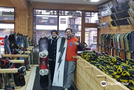 TSAKIRIS Ski & Snowboard Bansko