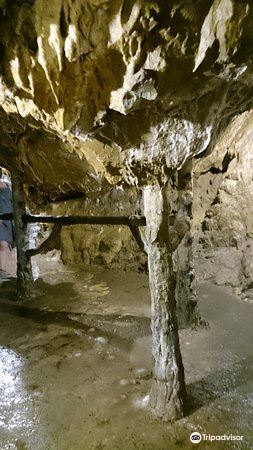 Grotte La Merveilleuse Travel Guidebook Must Visit Attractions In Dinant Grotte La Merveilleuse Nearby Recommendation Trip Com