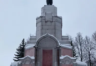 Lenin Monument รูปภาพAttractionsยอดนิยม