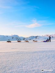 Snowhotel Kirkenes & Gamme Northern Lights Cabins