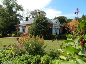 Smith-Gilbert Gardens