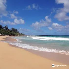 Niumalu Beach Park