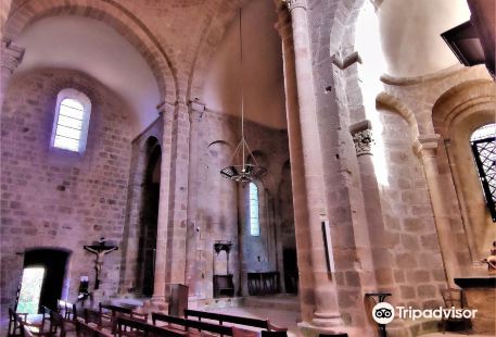 Le Chalard/ Eglise Romane