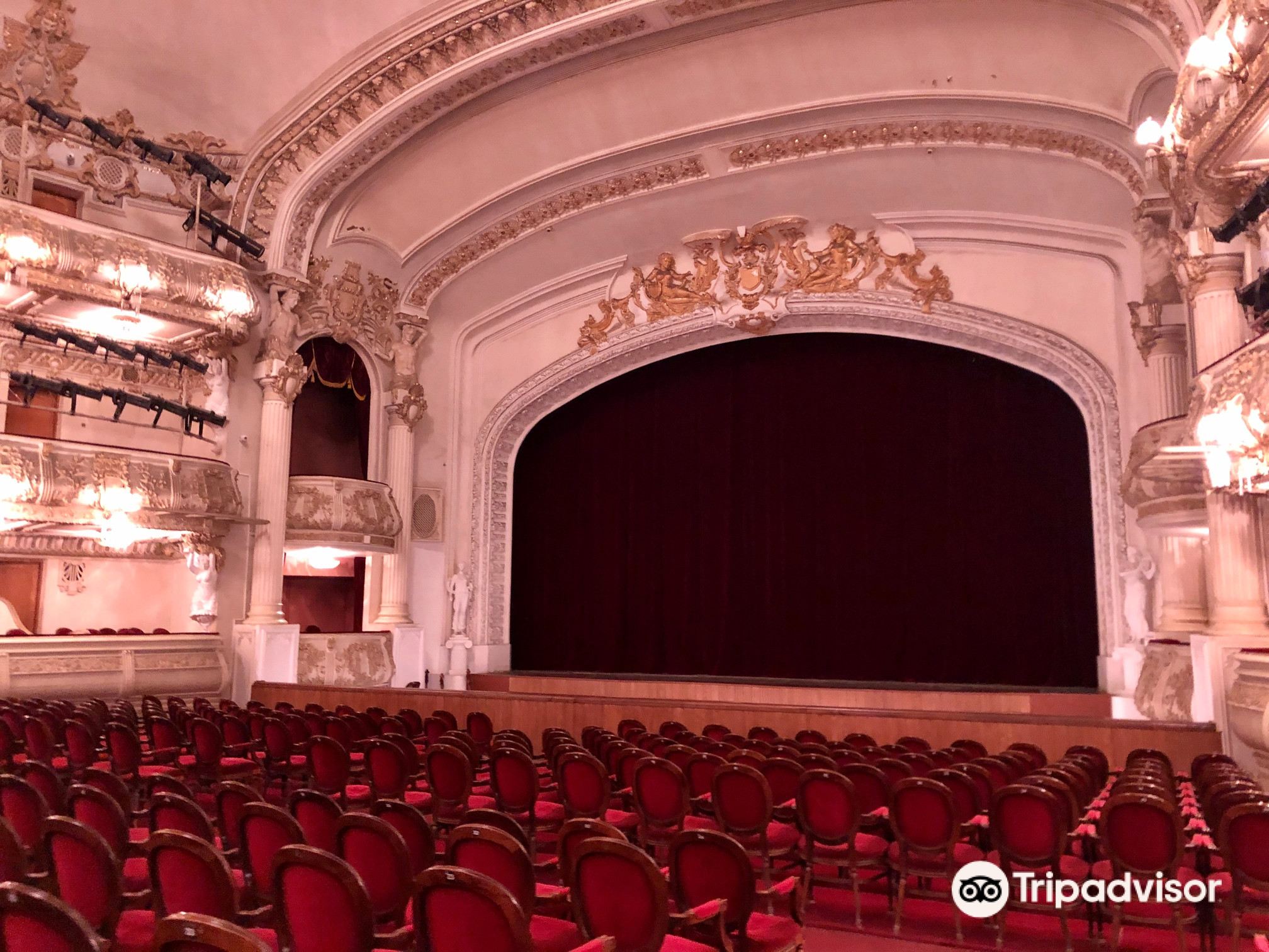 Театр оперы и балета Баку