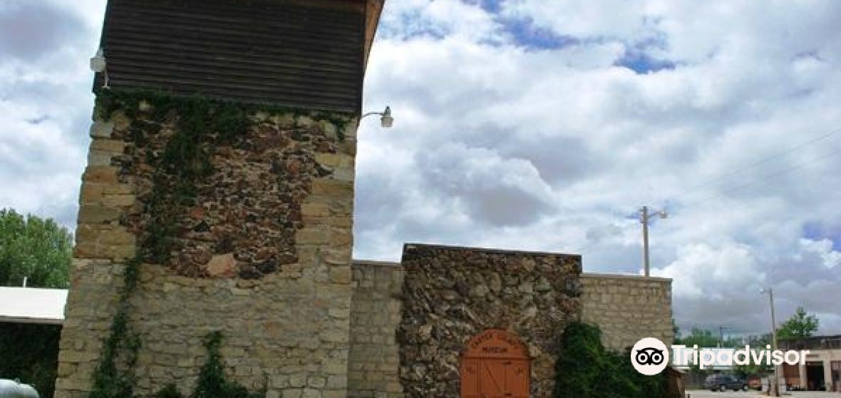 Ekalaka Travel Guide 2023 Things to Do, What To Eat & Tips