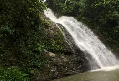 Biausevu Waterfall 熱門景點照片