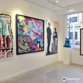 Gallery 32