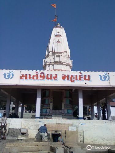 Hotels in Himatnagar