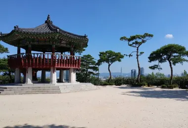 鷹峰山 熱門景點照片