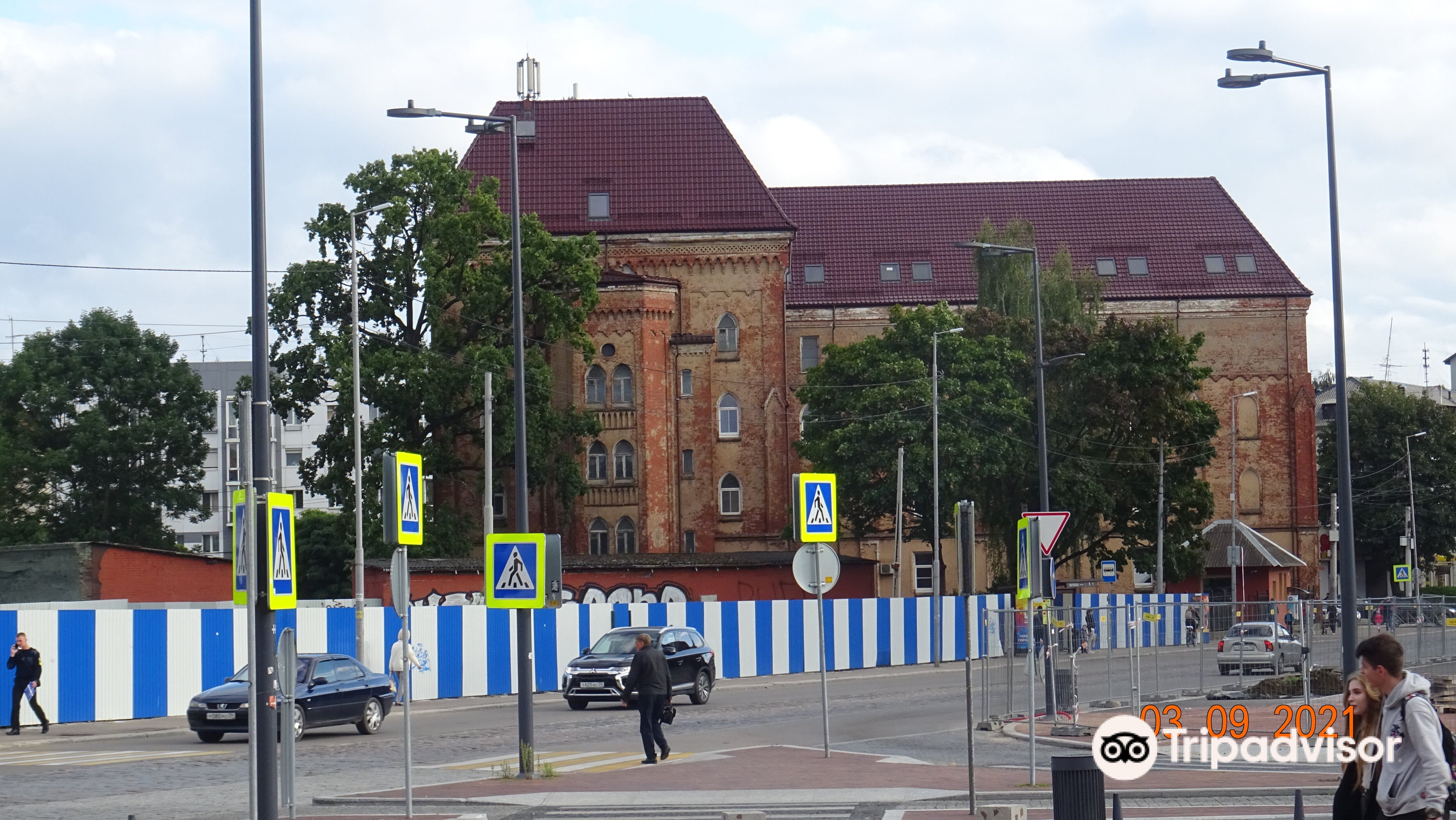 Здание казармы врангельского кирасирского полка