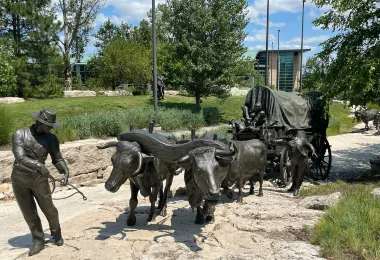 Pioneer Courage Park รูปภาพAttractionsยอดนิยม