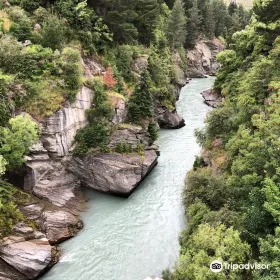 Edith Cavell Bridge