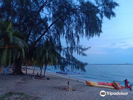 Pantai Teluk Batik Travel Guidebook Must Visit Attractions In Lumut Pantai Teluk Batik Nearby Recommendation Trip Com
