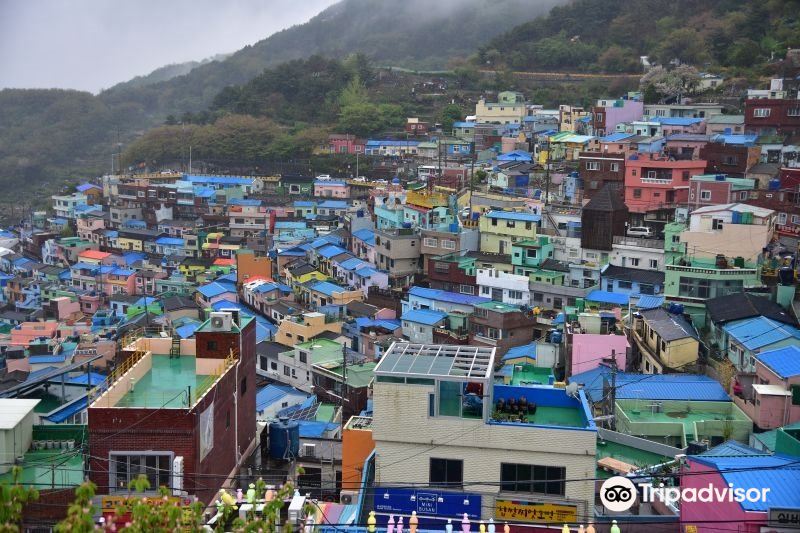 감천문화마을 하늘마루 전망대 명소 리뷰 - 감천문화마을 하늘마루 전망대 입장권 - 감천문화마을 하늘마루 전망대 할인 - 감천문화마을  하늘마루 전망대 교통, 주소, 운영시간 - 감천문화마을 하늘마루 전망대 주변 명소, 호텔, 레스토랑 - 트립닷컴