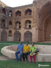 Mahmood Gawaan Masjid and Madarsa