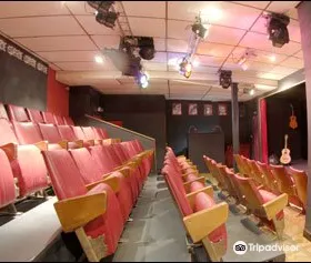Comedie Paka /Theatre des 3 act