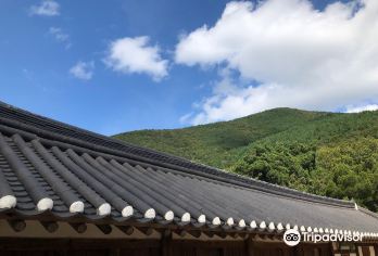 Oksanseowon Confucian Academy, Gyeongju Popular Attractions Photos
