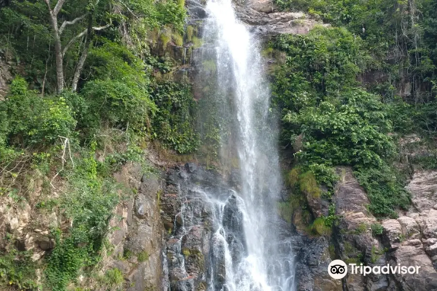 Cachoeira Serra Azul