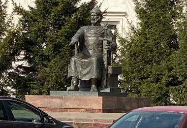 Yuriy Dolgorukiy Monument รูปภาพAttractionsยอดนิยม